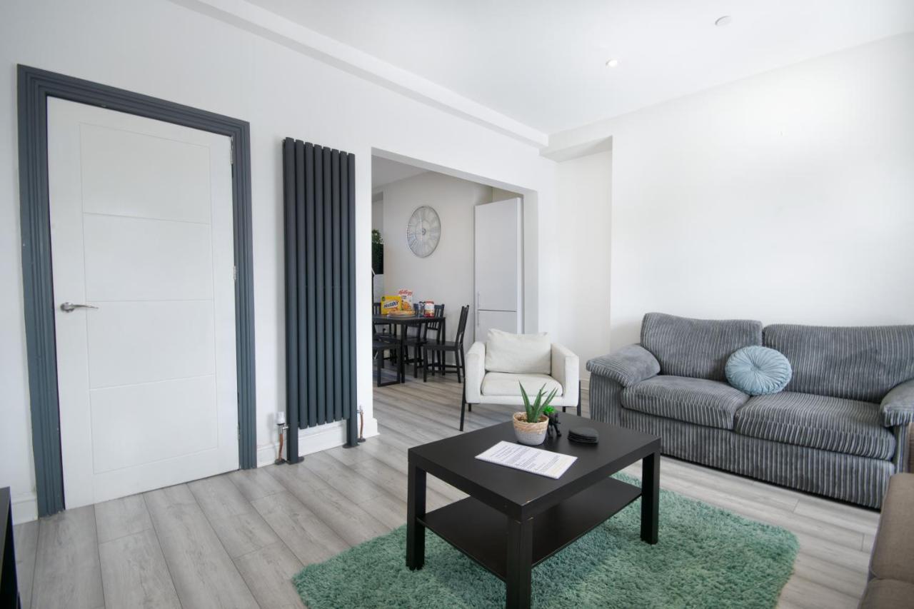 Luxe Living Family Home - Beach, Wifi, Parking Суонси Экстерьер фото